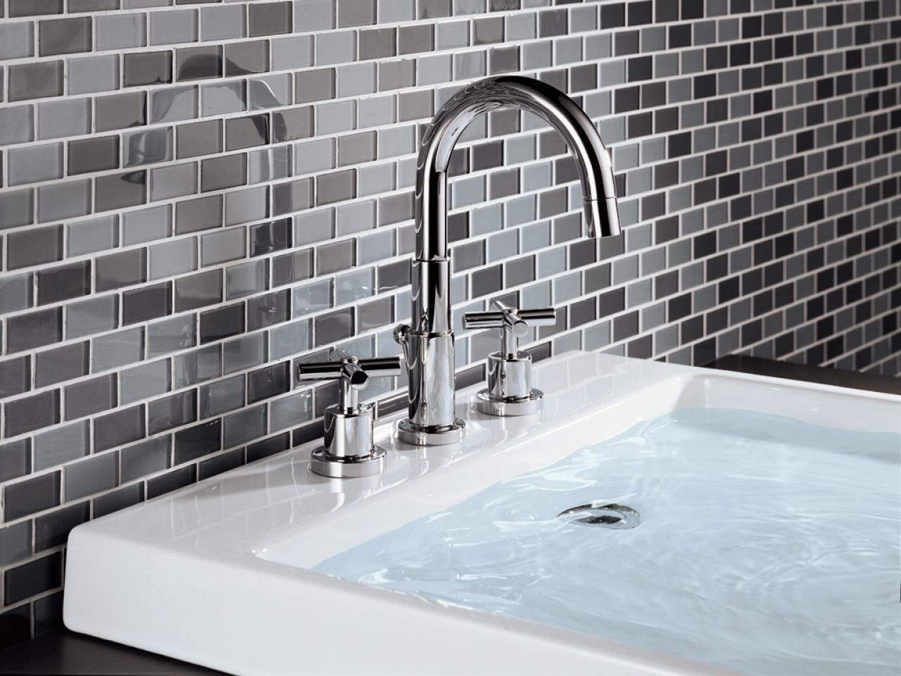 How to choose the bathroom faucet? 