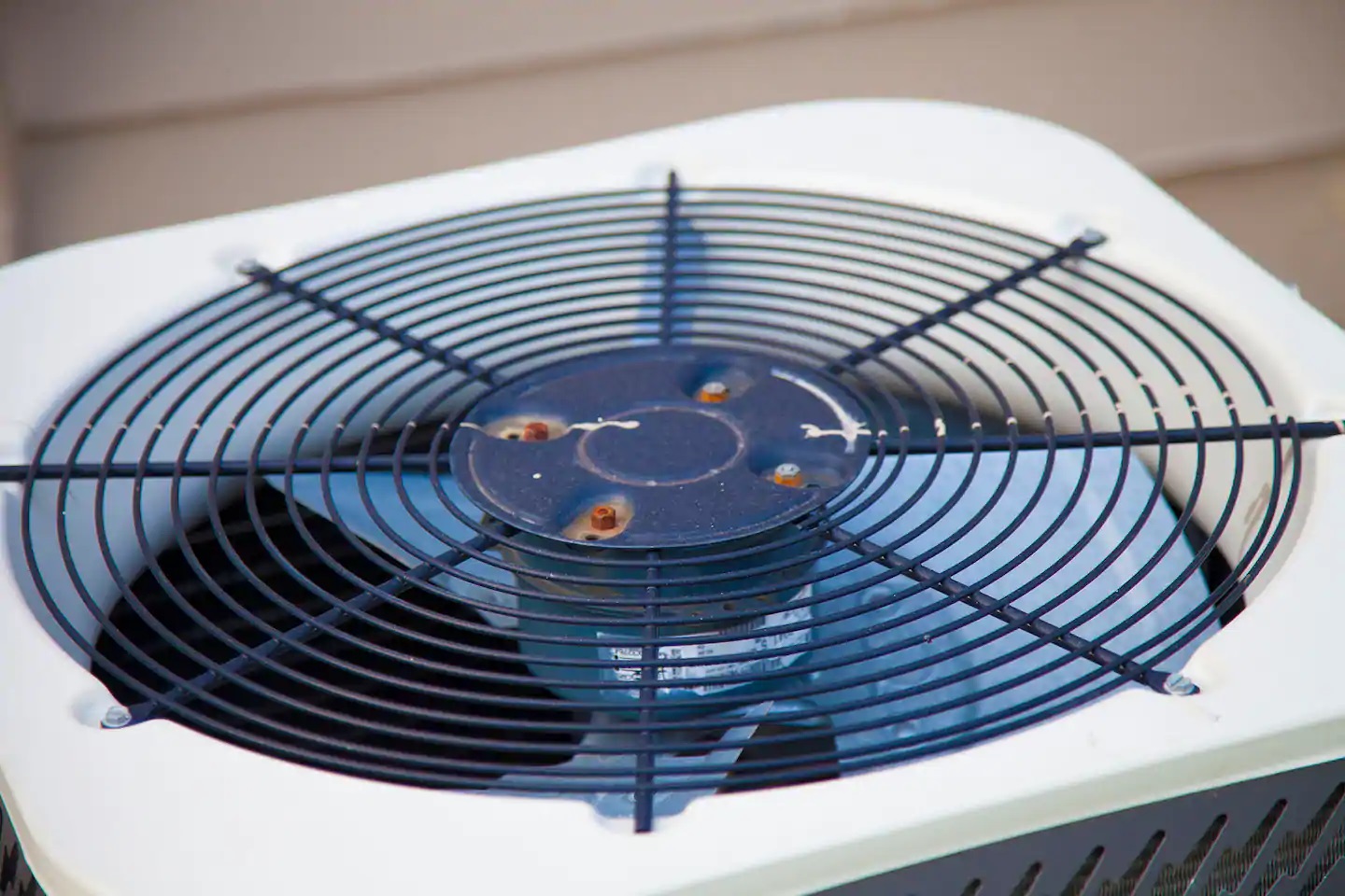 THE IDEA BEHIND FUNCTIONING OF AN AIR CONDITIONER