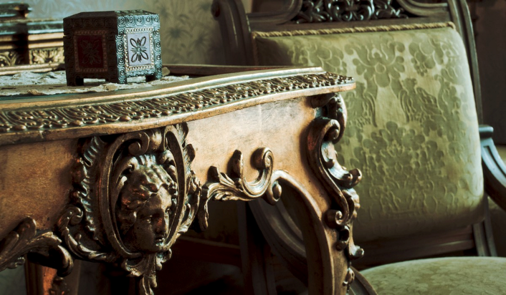 How To Buy And Collect Vintage Furniture